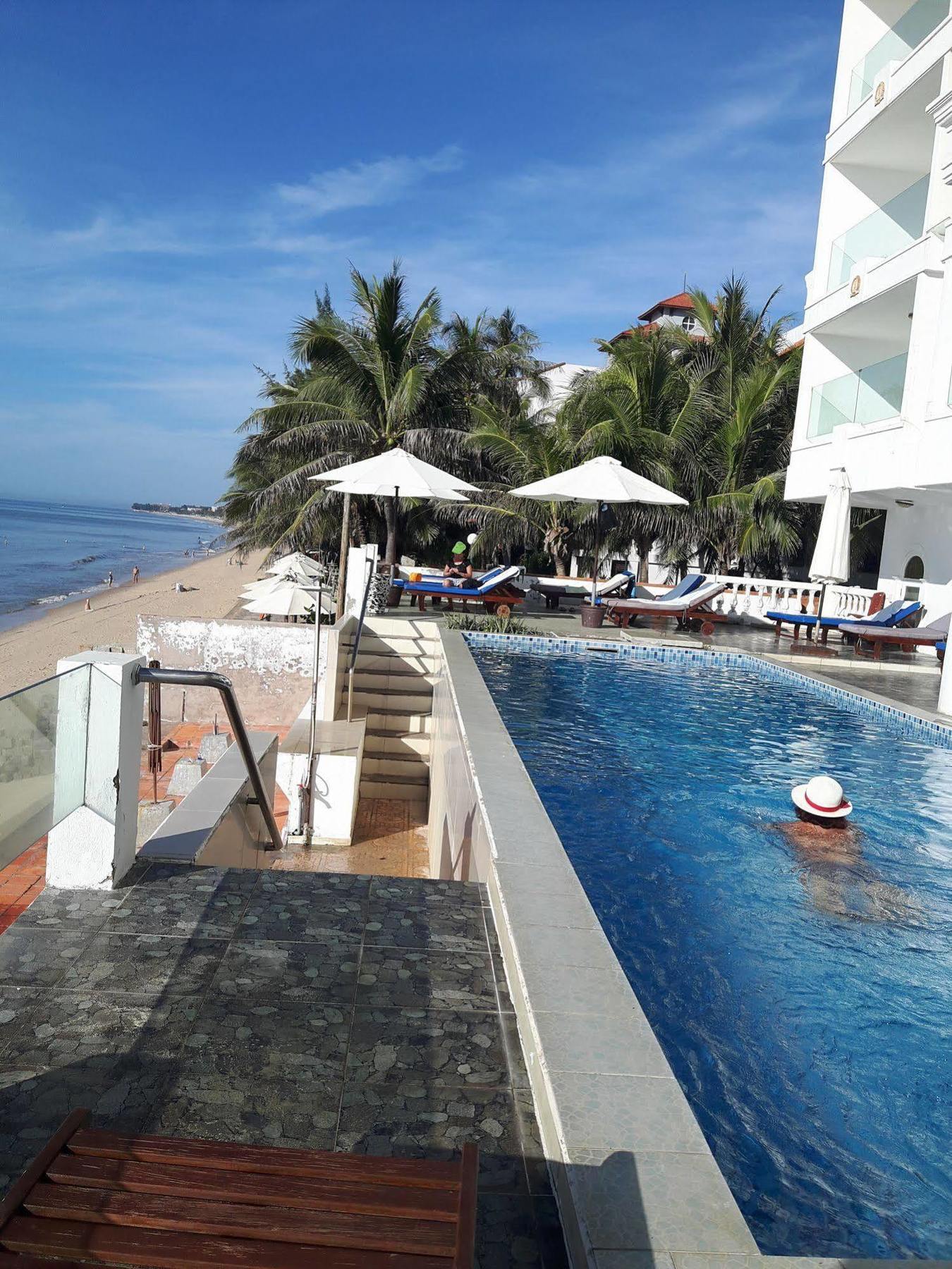 Ocean Front Hotel Phan Thiet Bagian luar foto